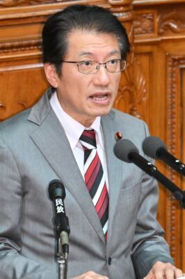 質問する田村貴昭議員＝4月10日、衆院本会議