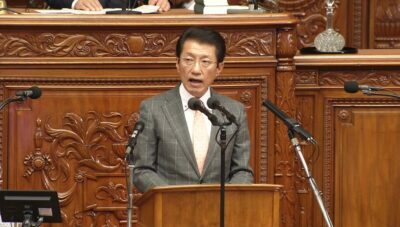 ５月３０日　国民年金法等改正案　本会議で反対討論